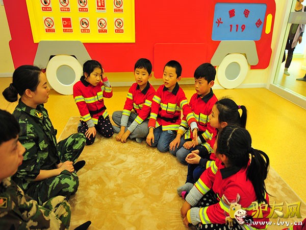 消防员1.jpg